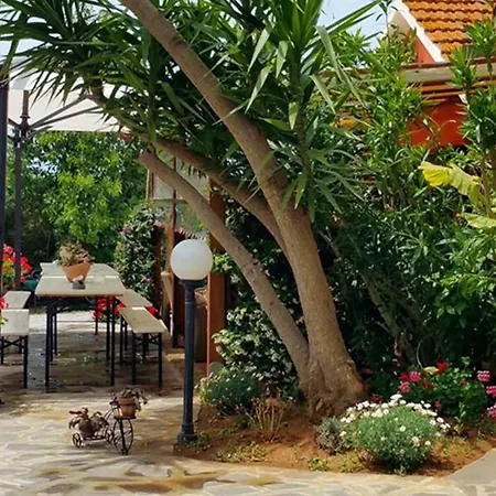 Papavero Seaside And Pool Appartement